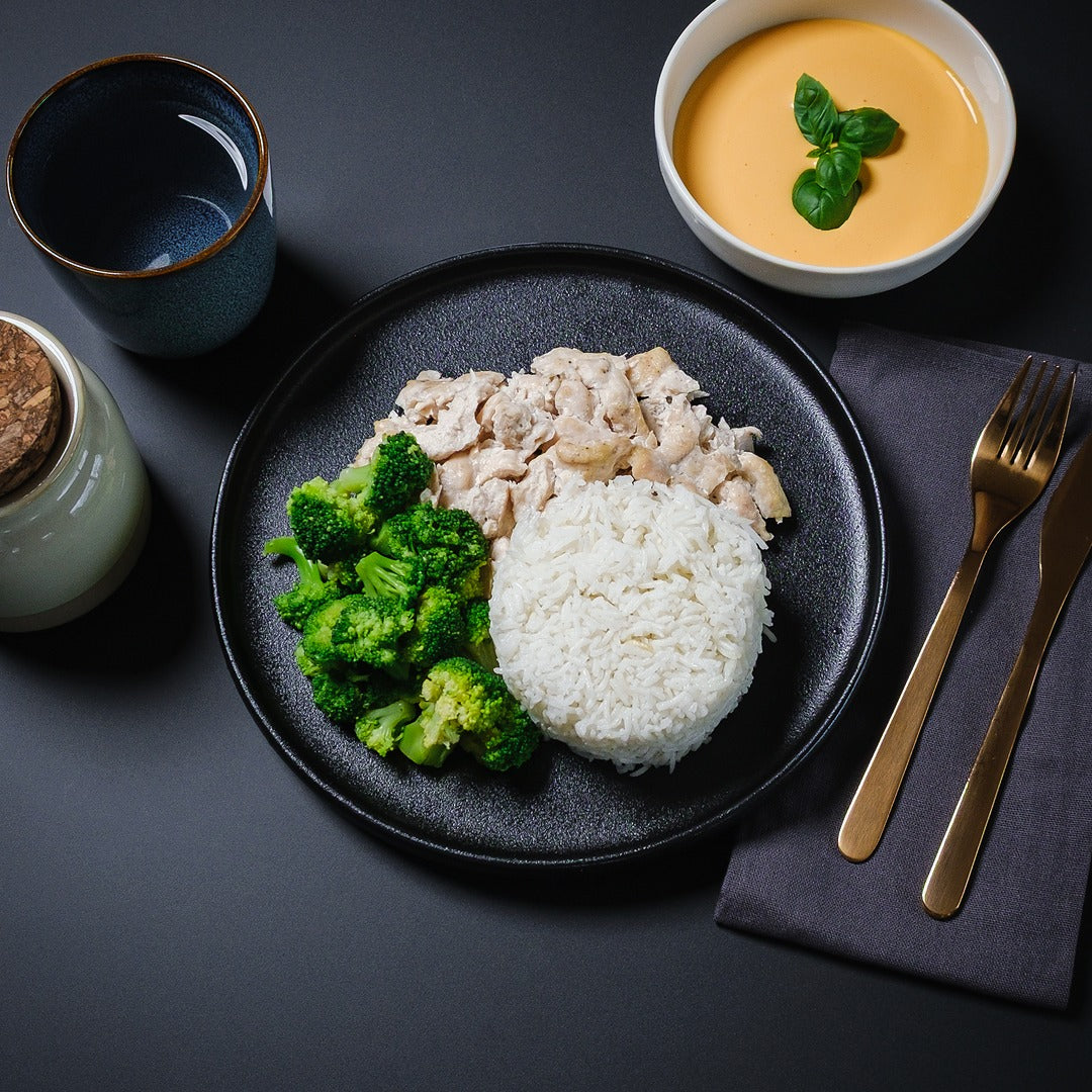 Chicken Strips in cheese sauce with rice